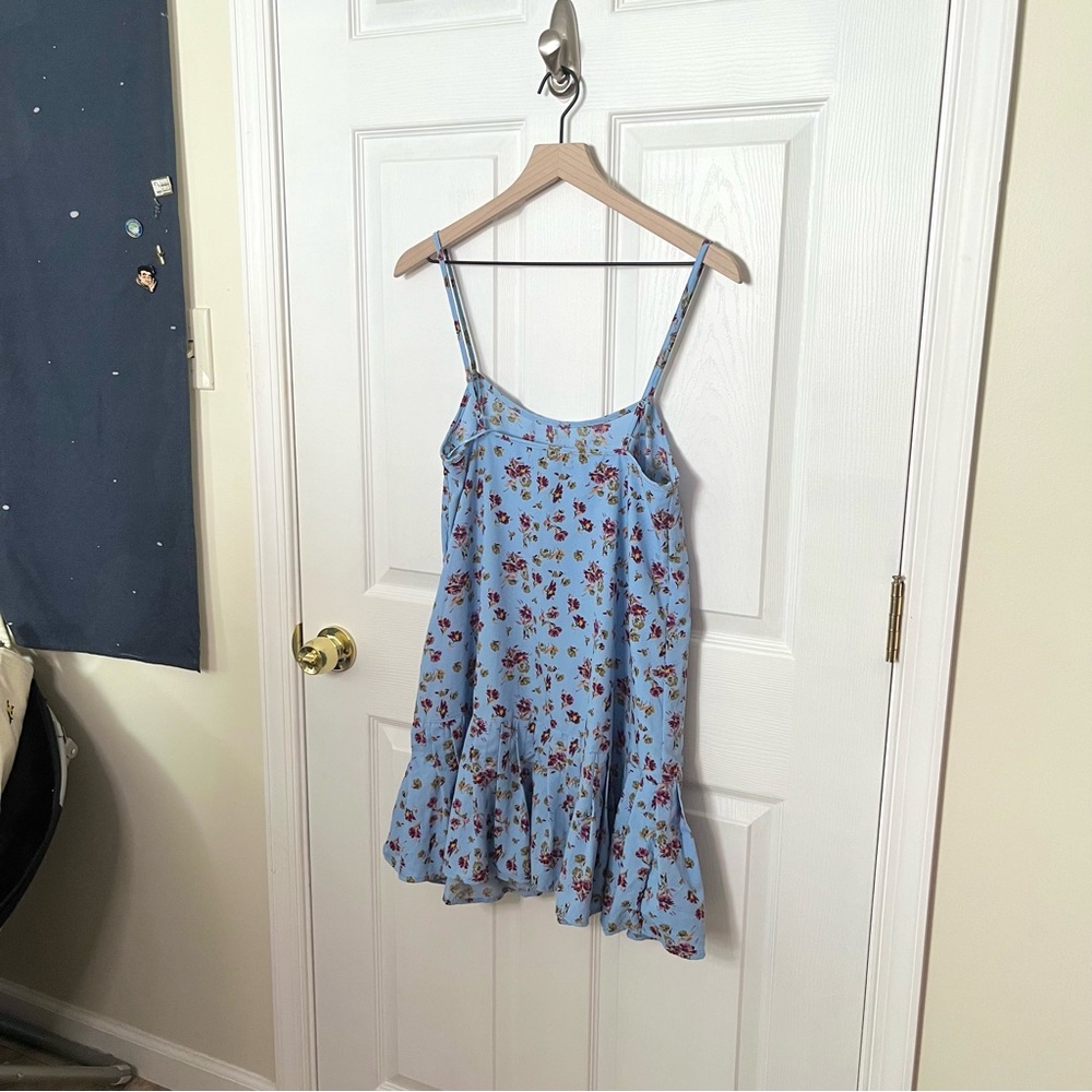 ✧･ﾟnwot uo blue floral dress - Picture 6 of 7